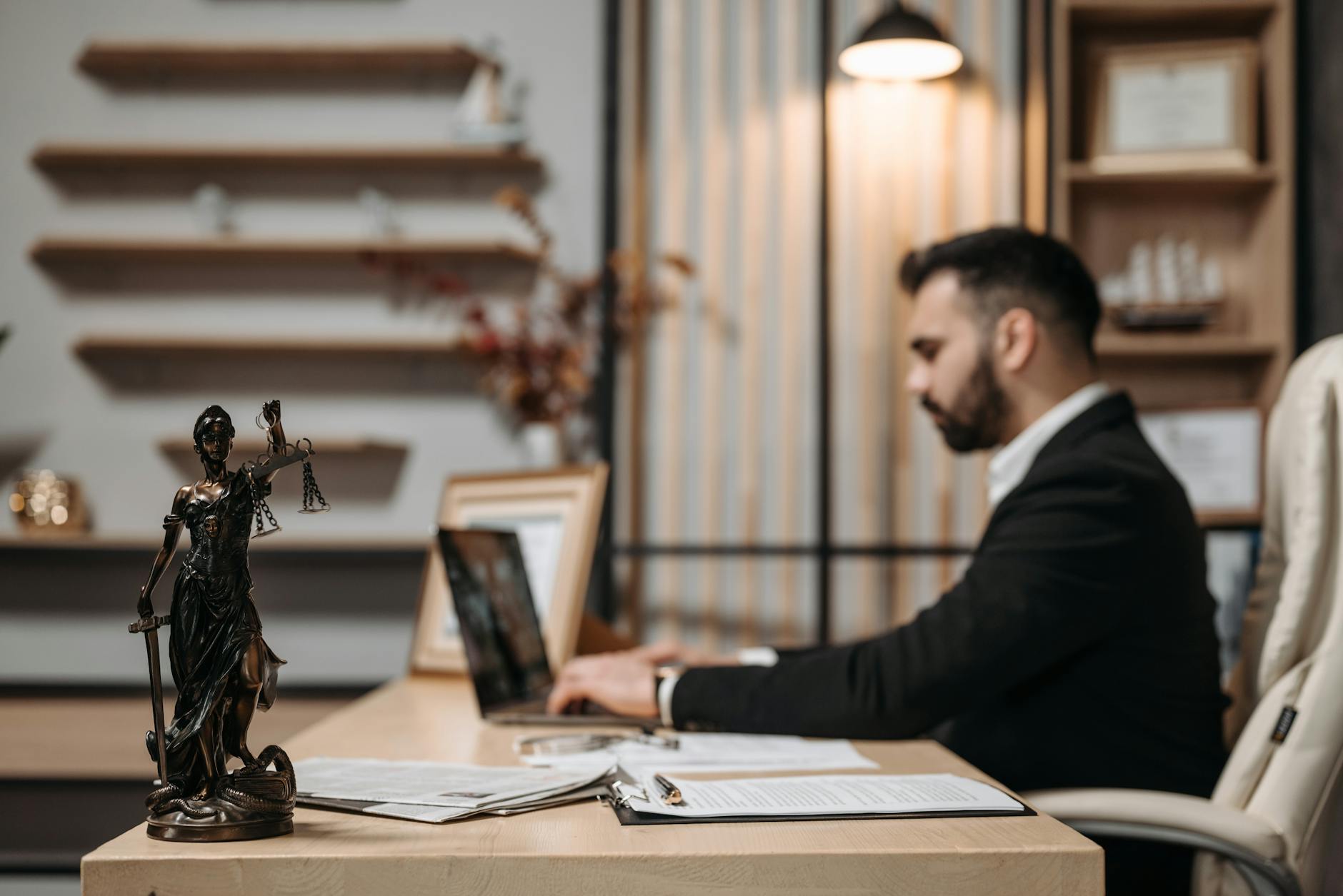 Arbeit an der Vertragsdokumentation